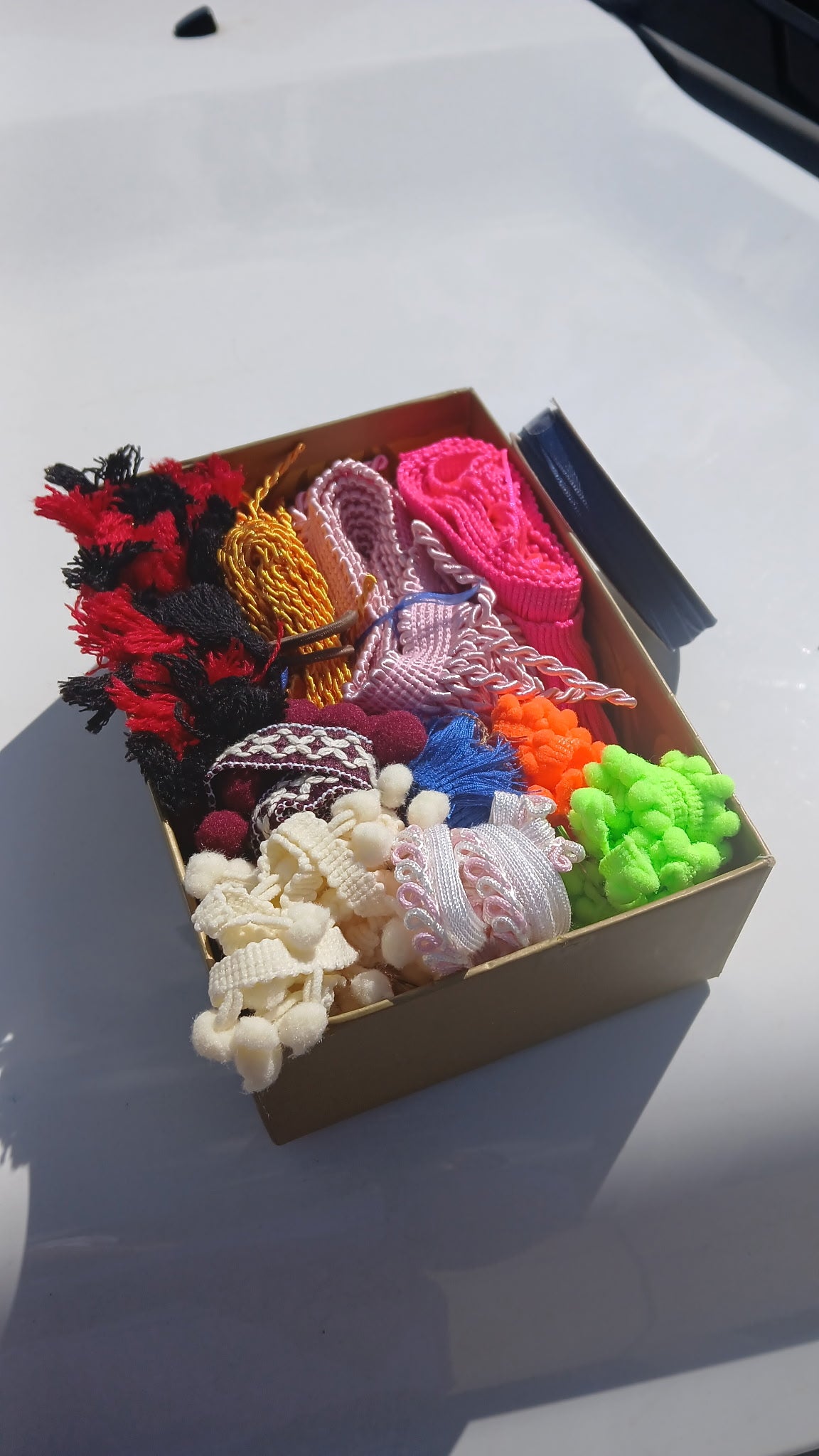 Mystery box 10 yard fringes and trims with free ribbion