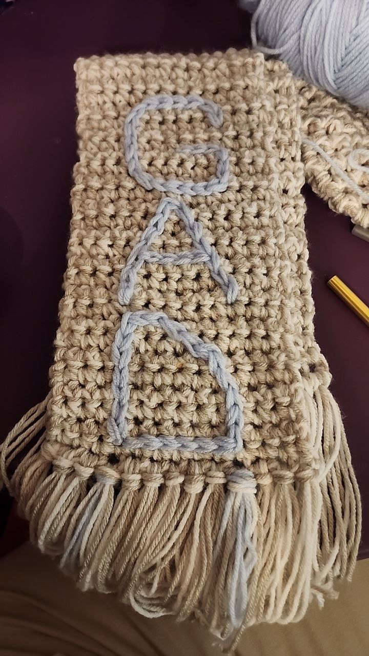 Gad crochet scarf