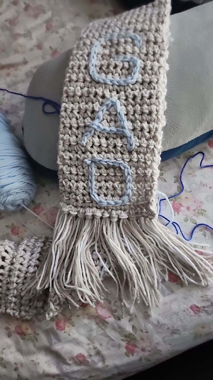 Gad crochet scarf